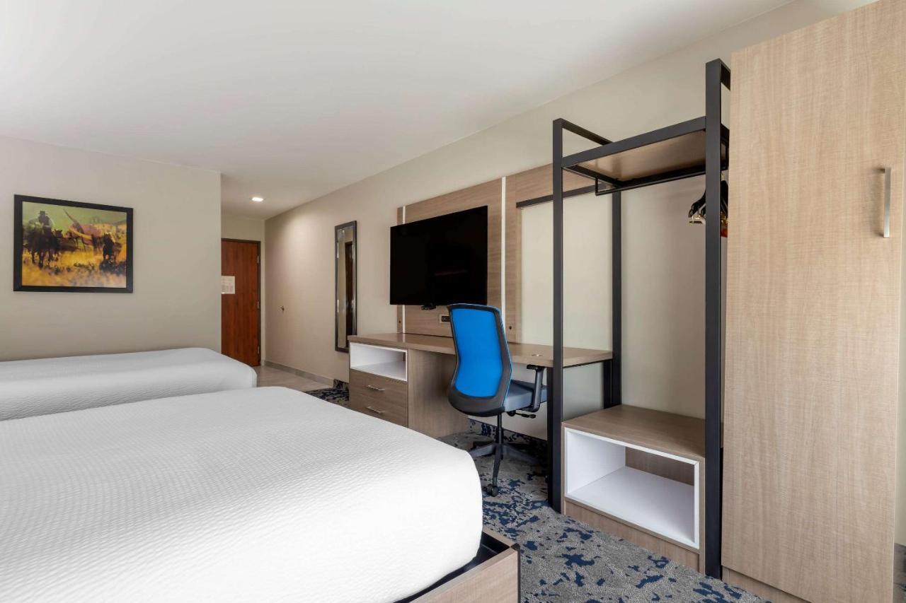 Comfort Inn & Suites 马斯科吉 外观 照片